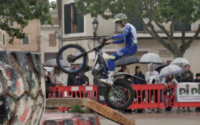 Santa Maria converteix les seves festes en un gran espectacle de trial sota la pluja